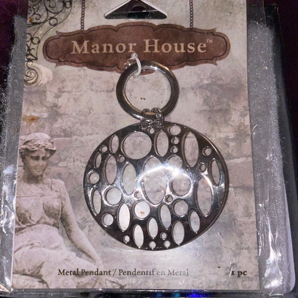Modern style pendant